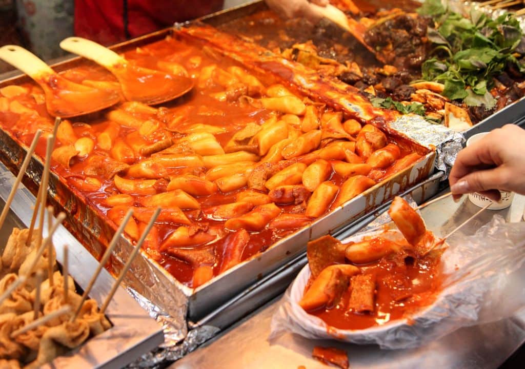 8 Món Đồ Ăn Vặt Ở Hàn Quốc Ngon Nhất Kèm Địa Chỉ Nên Thử